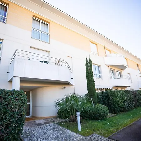 Proche Thalazur Et Plages, Parking Prive, Piscine 昂蒂布