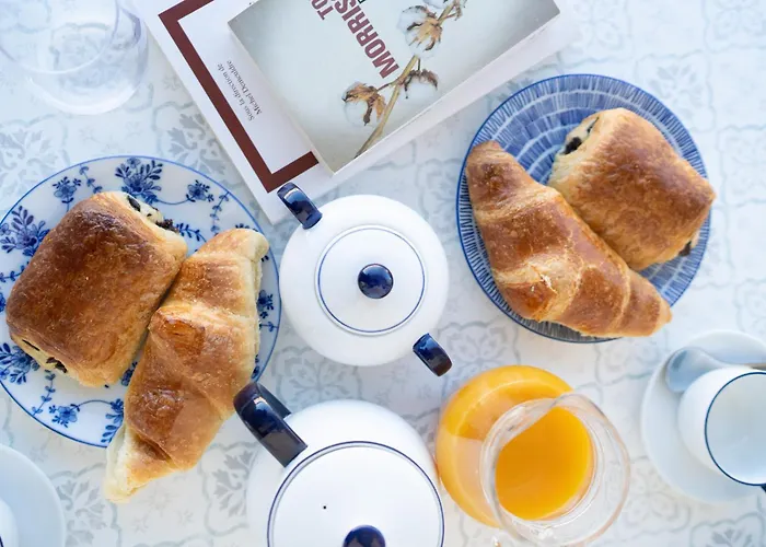 Proche Thalazur Et Plages, Parking Prive, Piscine 昂蒂布