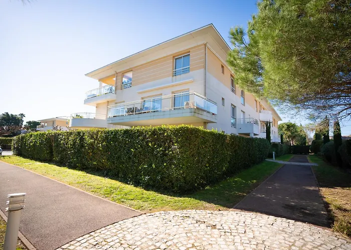 Proche Thalazur Et Plages, Parking Prive, Piscine * 昂蒂布